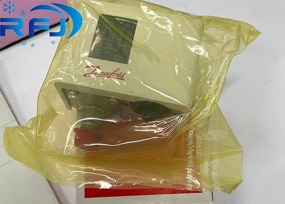 Buy KP36 Series 060-110891 Danfoss Pressure Switch Refrigeration Parts online manufacture